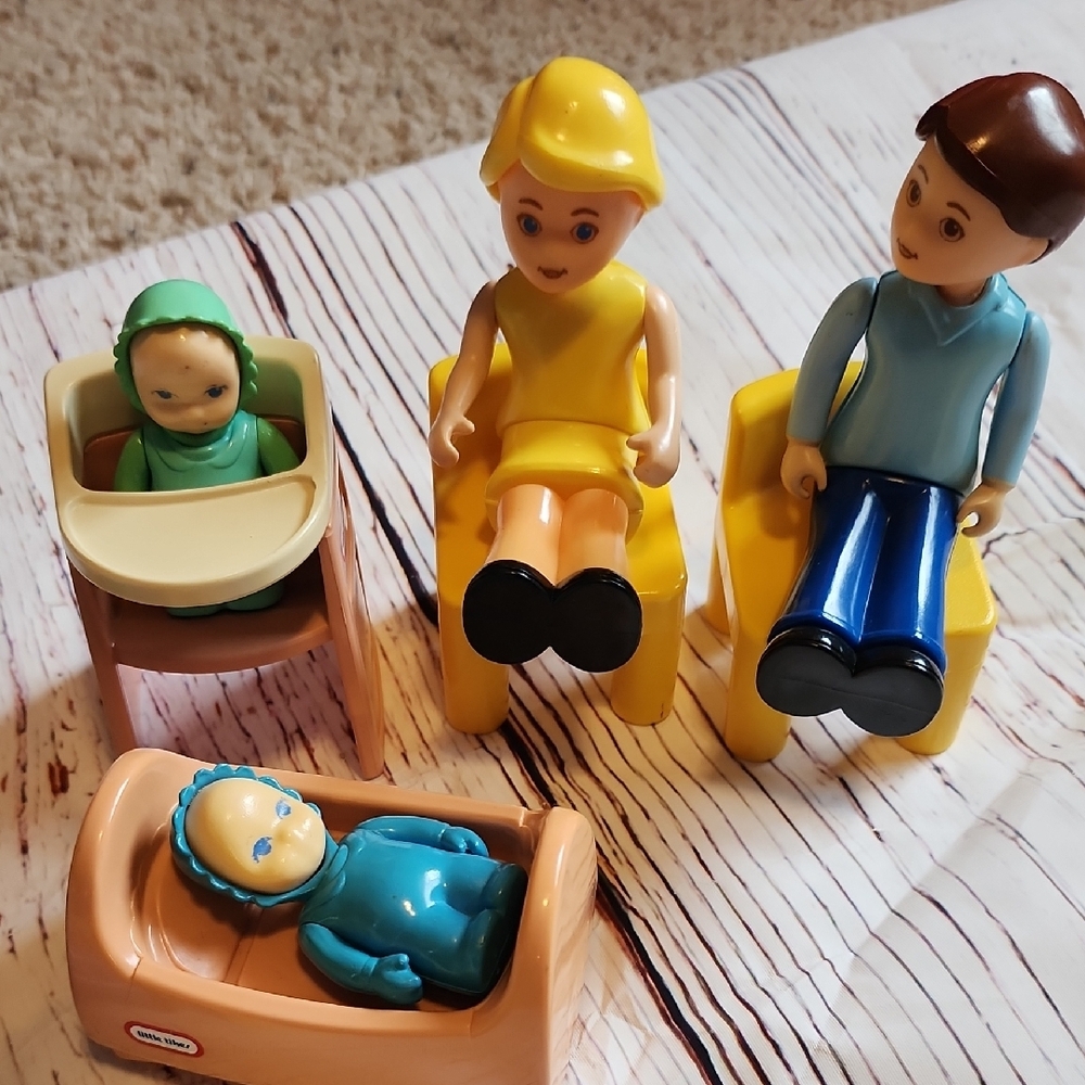 Little Tikes Colorful Doll Set - Picture 6 of 6